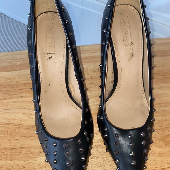 Black w spikes pointy heels. Lightley used size 8 from Zara. - Picture 2 of 2